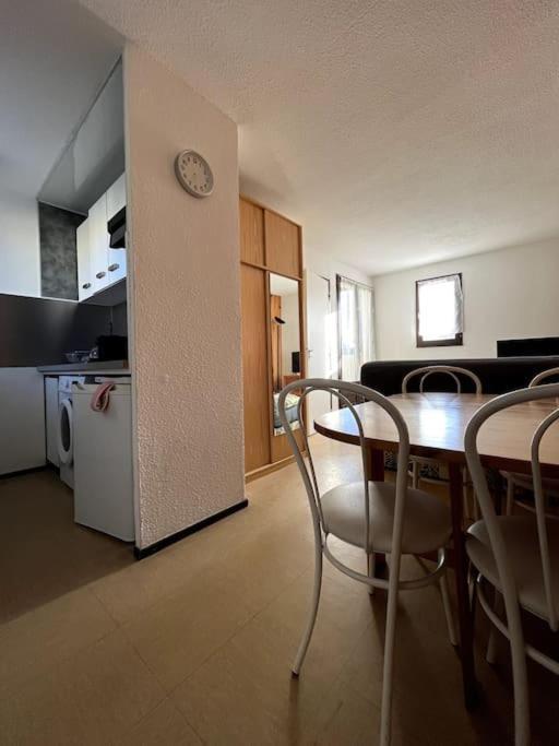 St-Pierre-La-Mer, Bel Appartement A Dans Residence Avec Piscine Et Tennis Entre 5 Et 10 Min De La Plage Fleury  Kültér fotó
